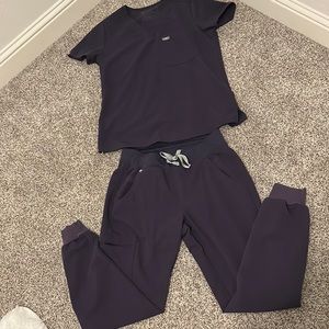 Figs Scrub Set